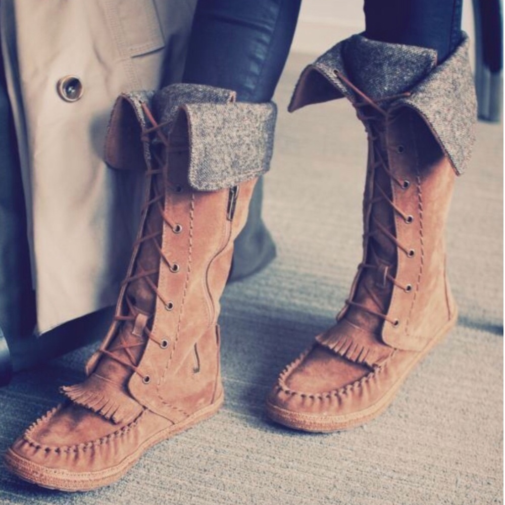 Ugg Moccasin Brown Suede Boots 8